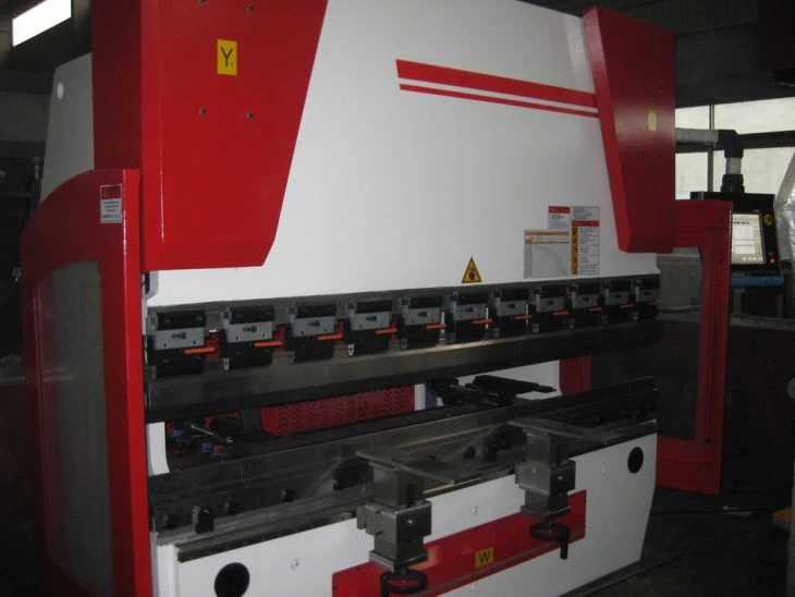 DA66T Yawei 8 axis cnc pressbrakes with Trumpf clamping and tools made in china